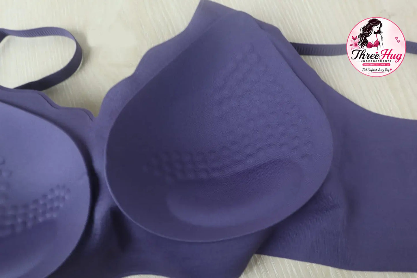 Women's Seamless Comfort Bra | Soft Stretch Molded Cup Bra with Adjustable Straps